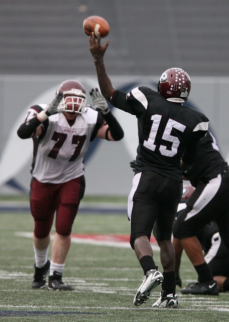 西班牙队以 西班牙队以